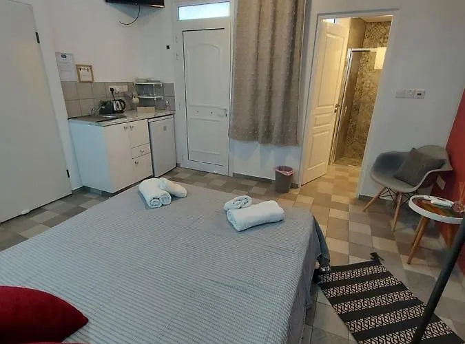 Magdalene's House Inn 2*